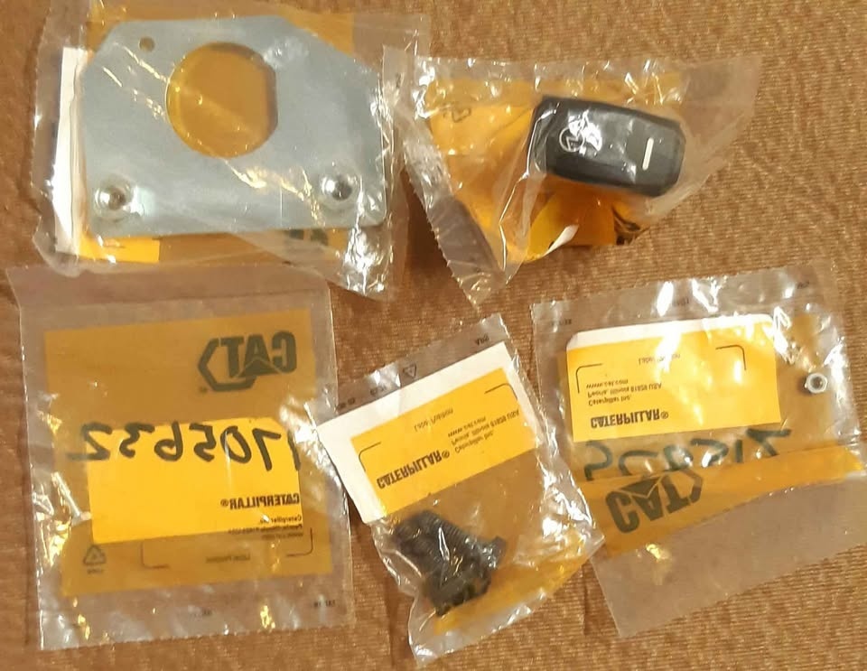 Assorted CAT Hardware Brand New 🏆 - photo 3