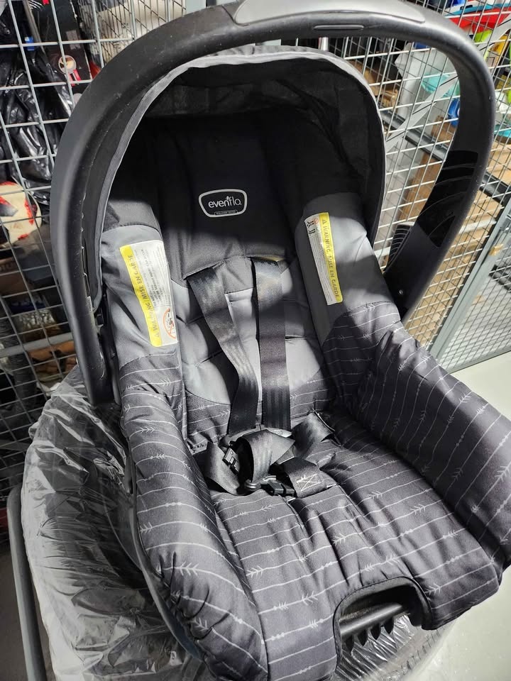 Evenflo Nurture Baby Car Seat 🏆 - photo 2
