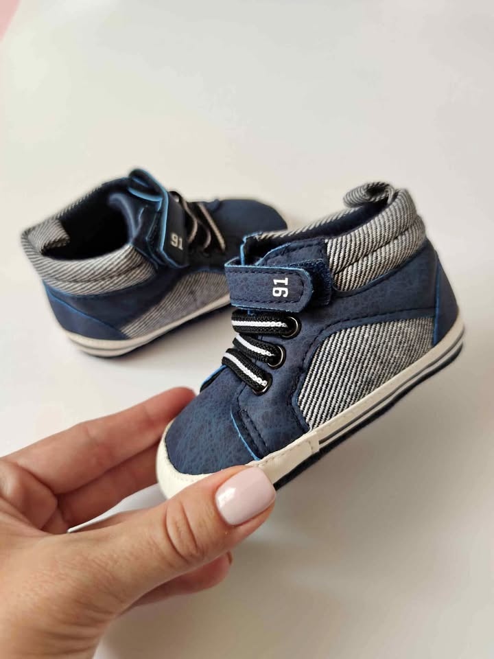 Brand new infant baby shoes 6-12 months - photo 2