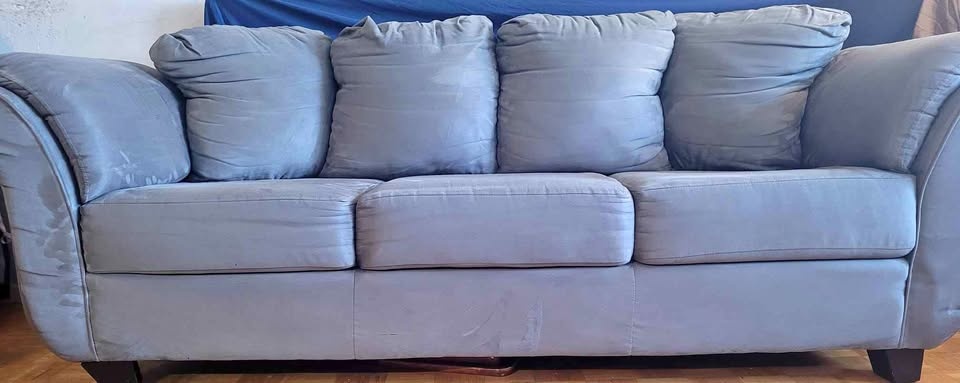 Leon's Collier Sofa Dark Grey 🏆