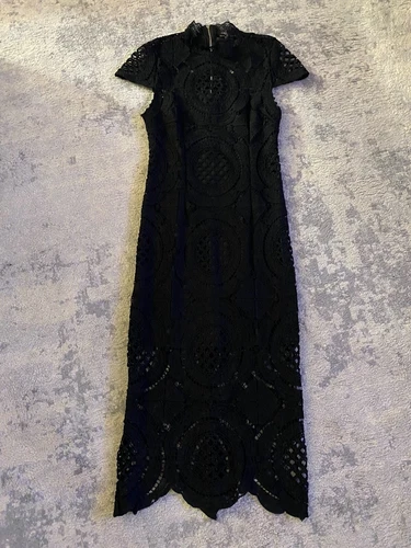 Juliet & Romeo Couture Women's Black Lace Dress