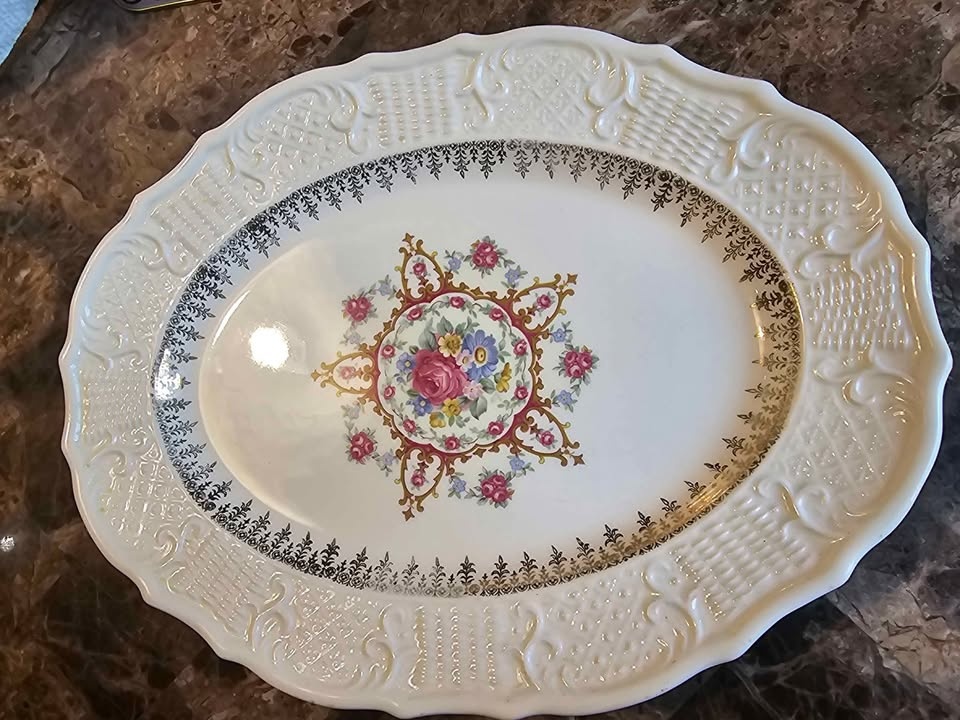 Hague Washington Colonial Dinnerware Platter