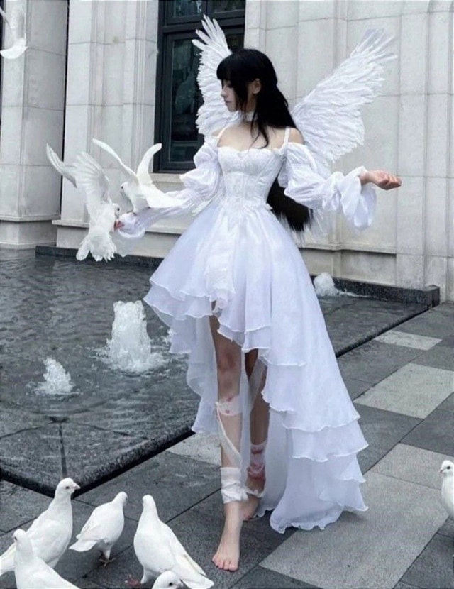 Elegant White Dress - Size Small