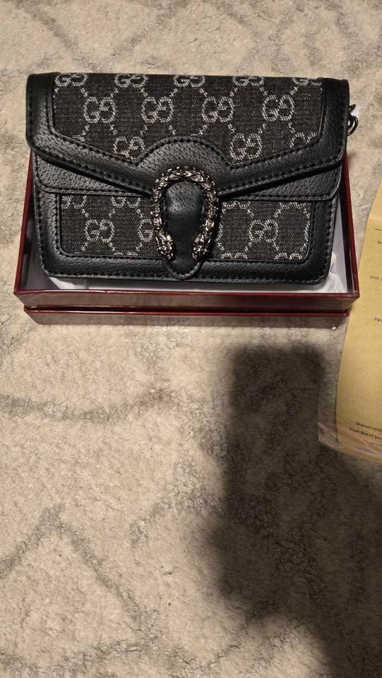 Brand new Gucci side bag ($80) - photo 4
