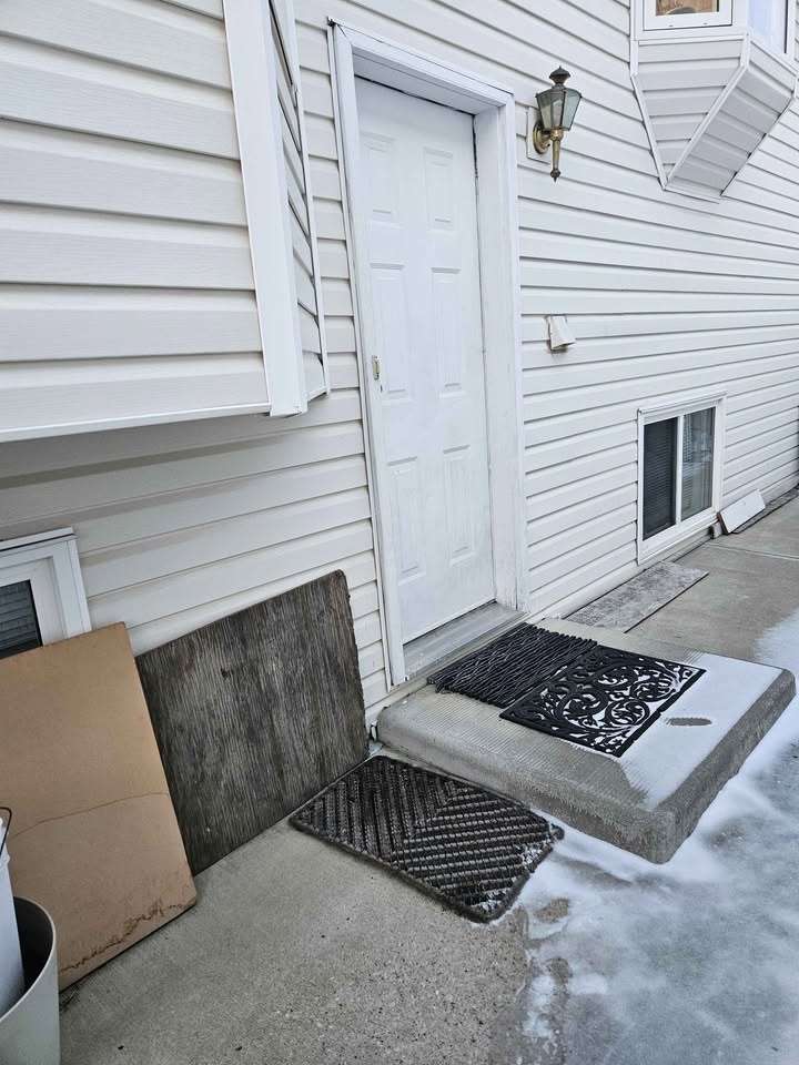 2 Bedroom Basement for Rent - North Side - photo 3