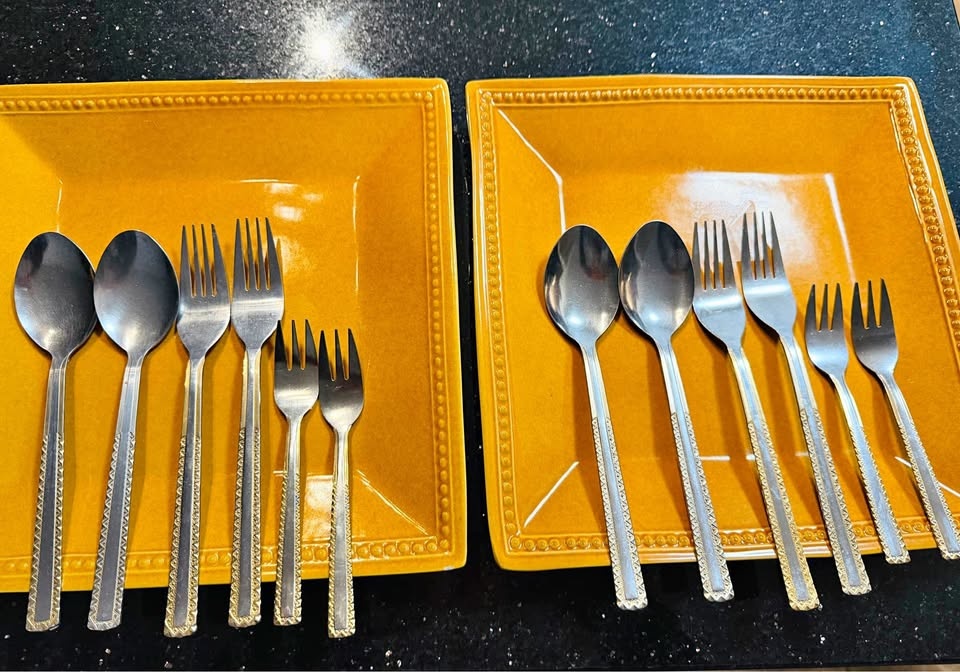 Kitchen Bundle: Glasses, Serving Plates, Cutlery, Bowls