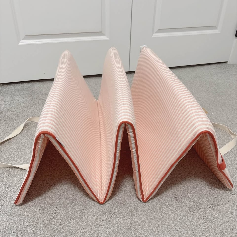 Brand new foldable lounger mat with handles 🏆 - photo 5