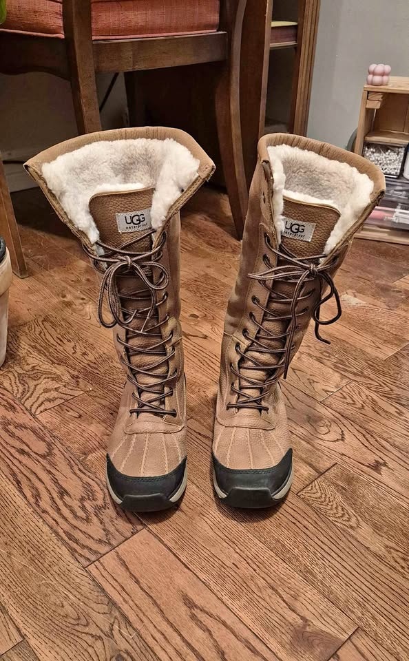 UGG Boots - Adirondack III Tall