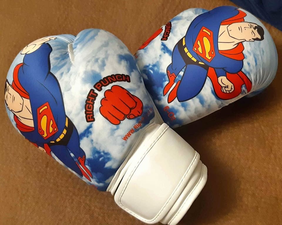 Right Punch 6oz Kids Boxing Gloves Brand New 🏆