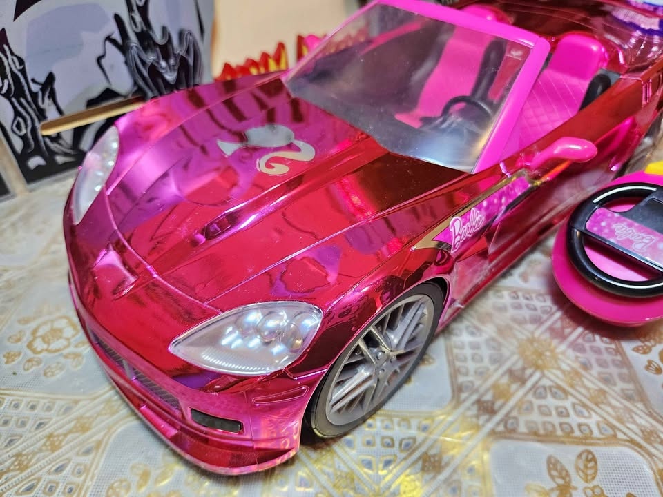 RARE Barbie Pink Metallic Cruisin' Corvette With Remote. 🏆