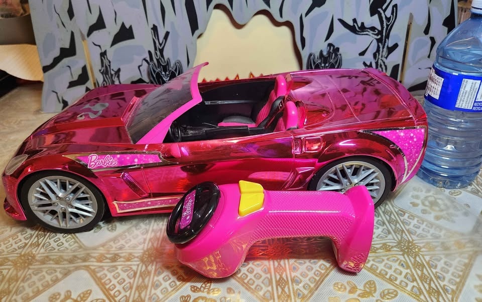 RARE Barbie Pink Metallic Cruisin' Corvette With Remote. 🏆 - photo 2