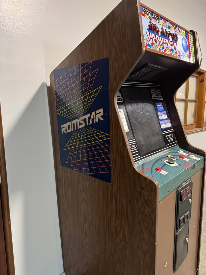 Arkanoid Arcade Cabinet - photo 2
