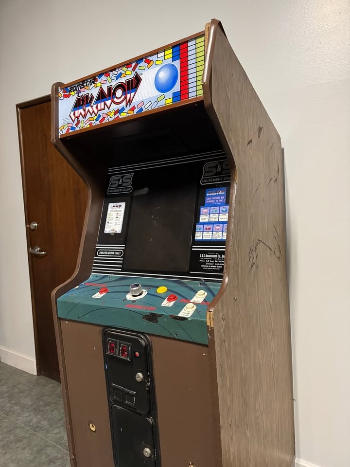 Arkanoid Arcade Cabinet - photo 3