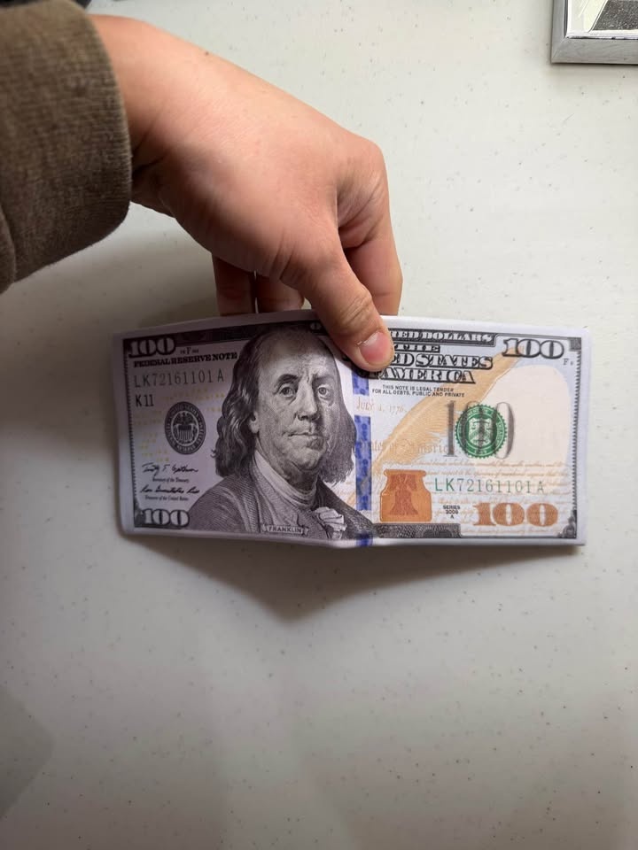 US Dollar Money Wallet - photo 3