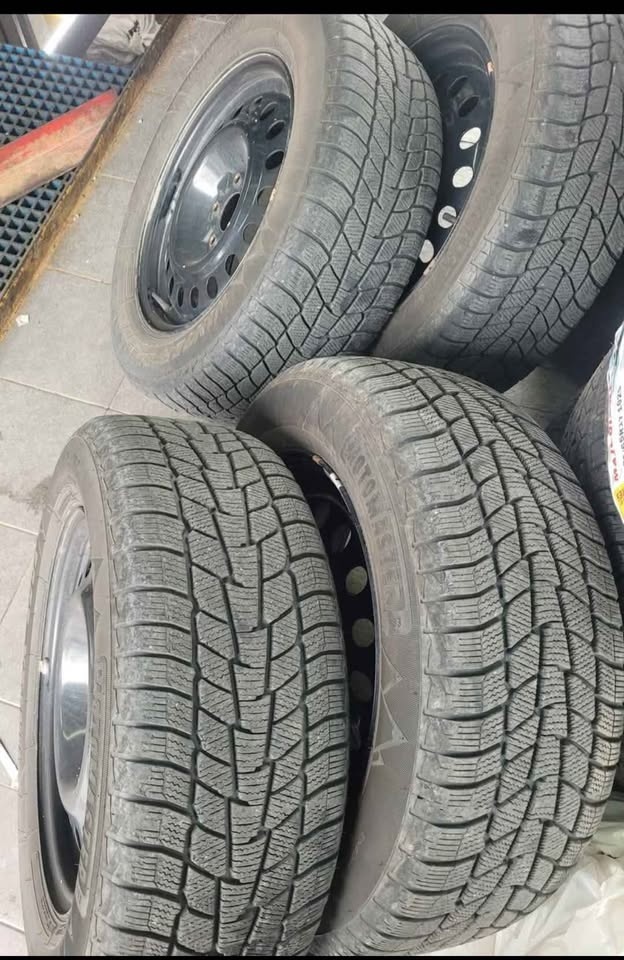 235/60R17 MOTOMASTER WINTER EGDE TIRES + RIMS 🏆 - photo 2