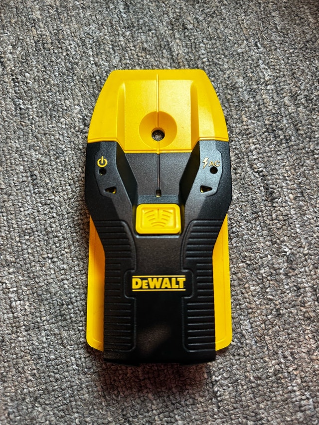 DeWalt Stud Finder