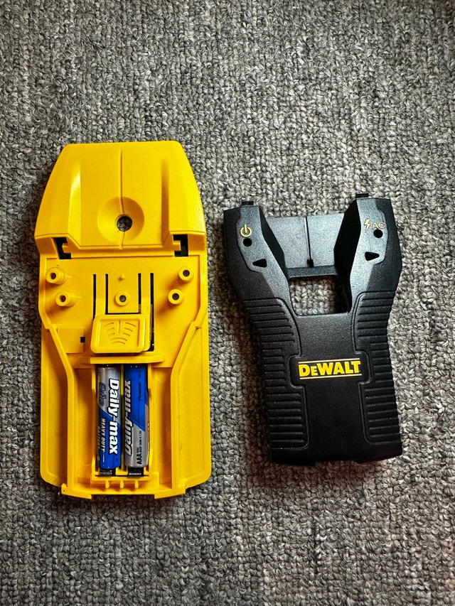 DeWalt Stud Finder - photo 2
