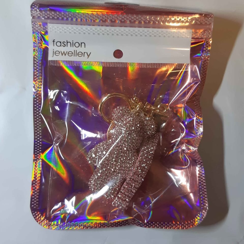 Luxury Rhinestone Encrusted Bear Keychain 🏆 - photo 2
