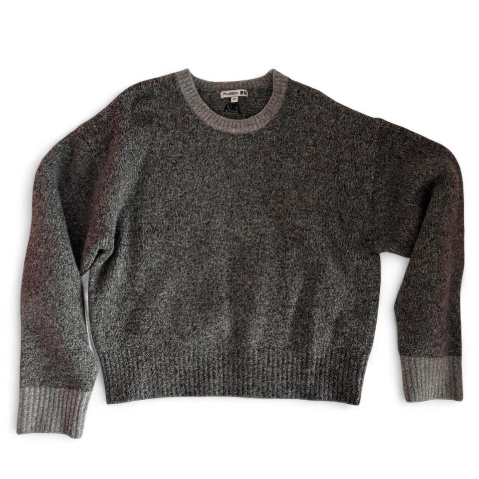 Uniqlo x JW Anderson Sweater - Gray (Size S) - photo 2
