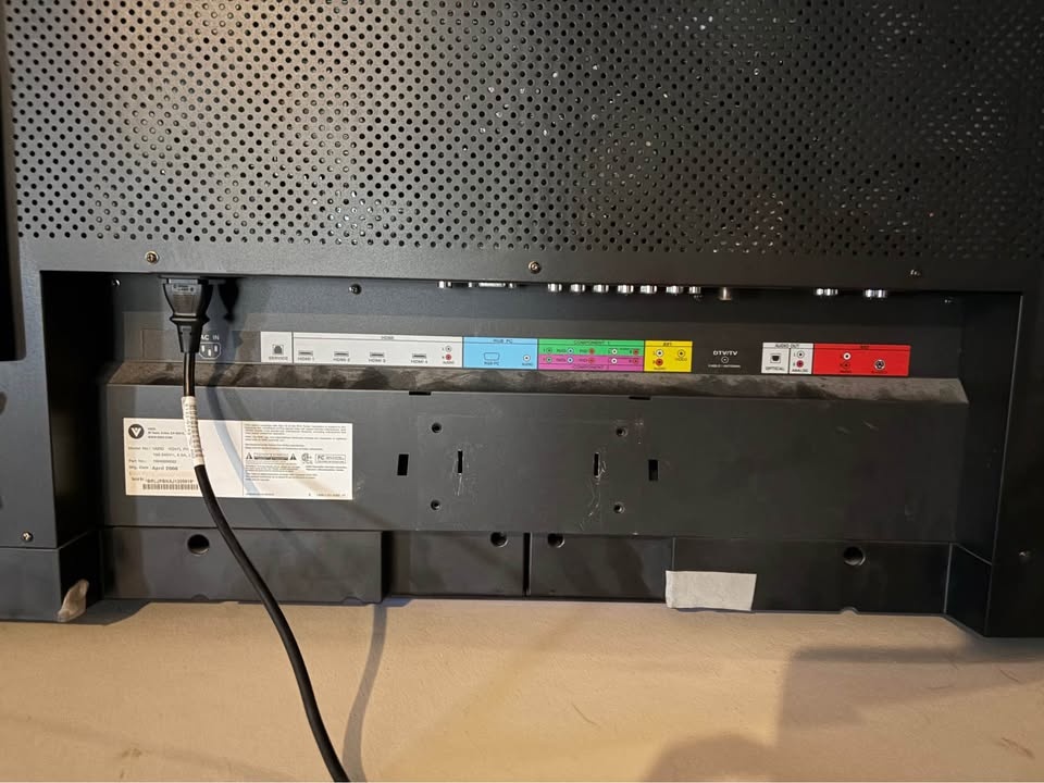 52” VIZIO HDTV – Full HD – Works Great - photo 3