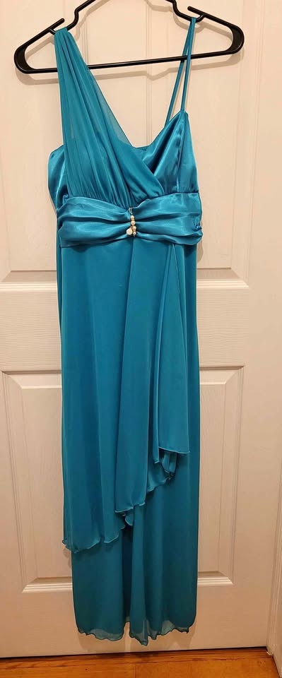 Beautiful Dinner/Party Dress - Women's Medium