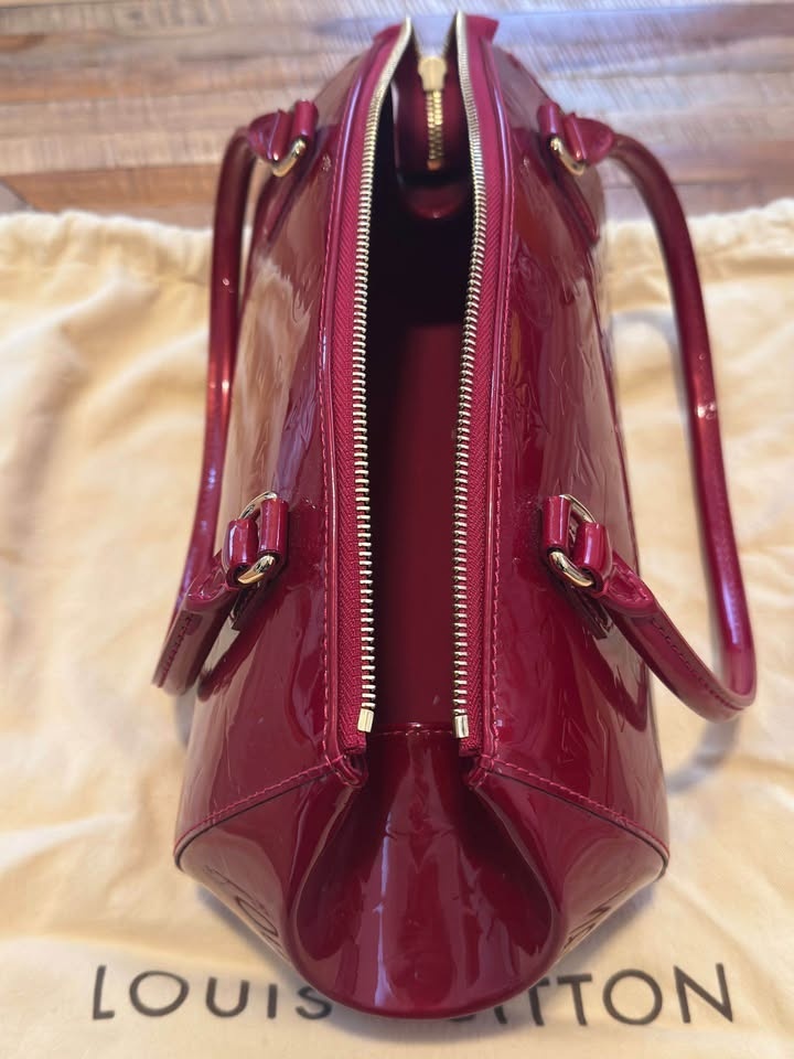 Louis Vuitton Vernis Rosewood Avenue Bag - photo 4