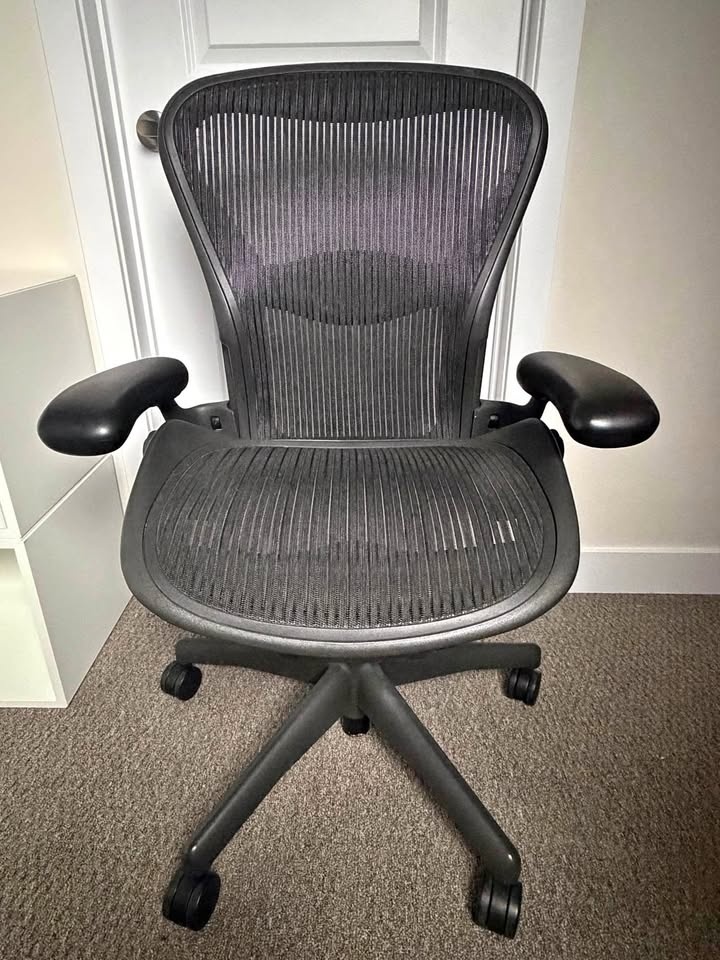 Herman Miller Aeron Chair