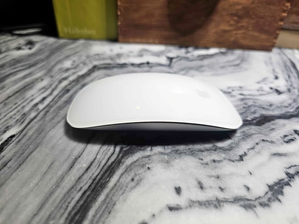 Apple Magic Mouse (A1296) Bluetooth Multi-Touch