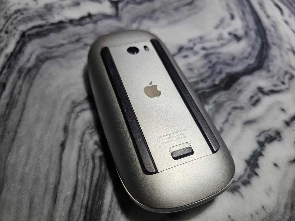 Apple Magic Mouse (A1296) Bluetooth Multi-Touch - photo 2