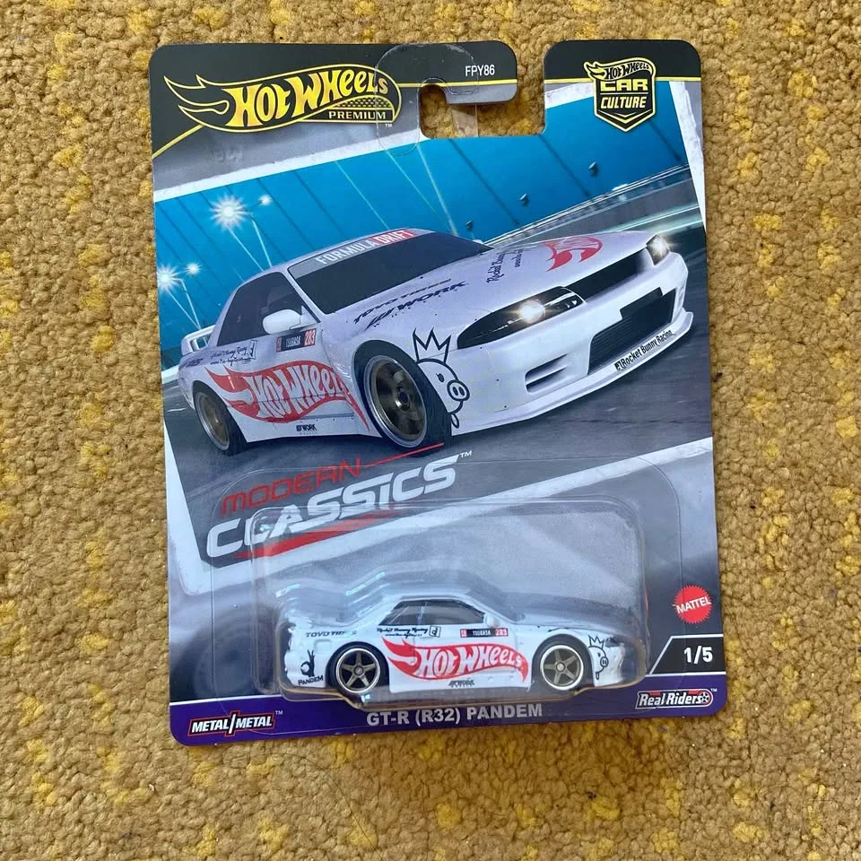 Nissan GT-R R32 Pandem Modern Classics thumbnail