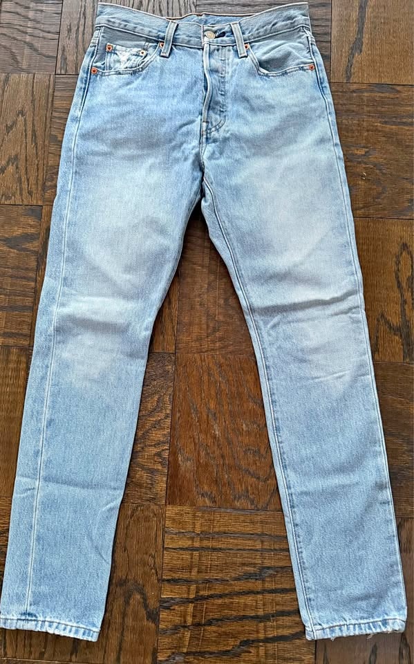 Levi’s 501 Skinny Jeans - Size 25