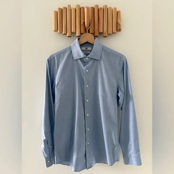 Uniqlo Dress Shirt in Light Blue
