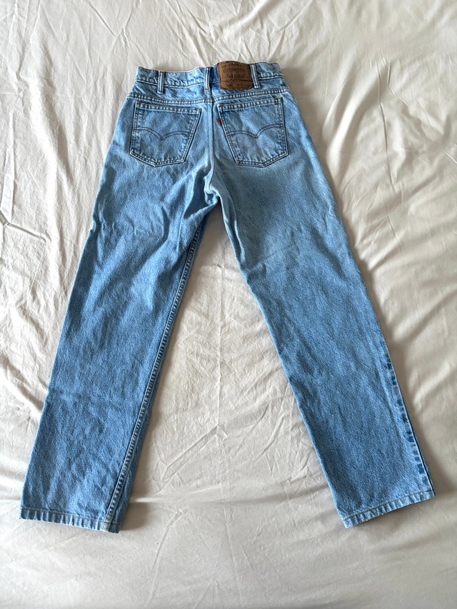 Vintage Levi’s 505 Light Blue Stone Wash Straight-Leg Jeans W28 - photo 2