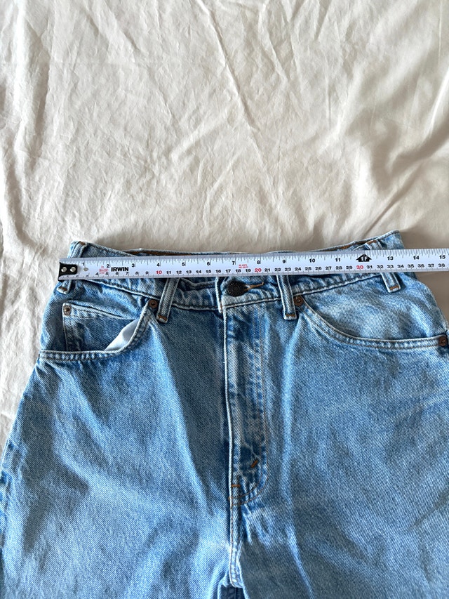 Vintage Levi’s 505 Light Blue Stone Wash Straight-Leg Jeans W28 - photo 3