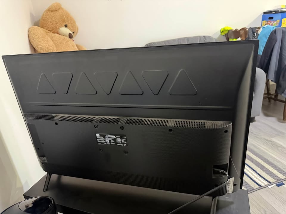TCL 40 inch Roku Smart TV - Delivery Available - photo 2