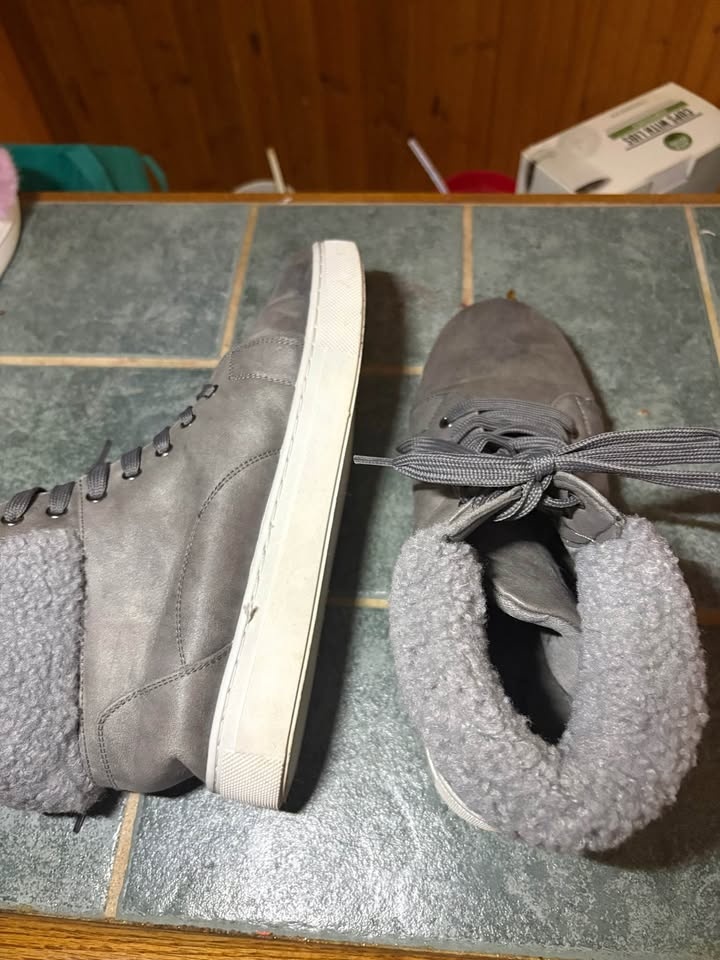 Sonoma Goods For Life Kinsleyy Womens Faux-fur High Top Sneakers - photo 2