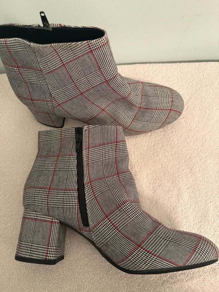 Kelly & Kate Women's Booties - photo 3
