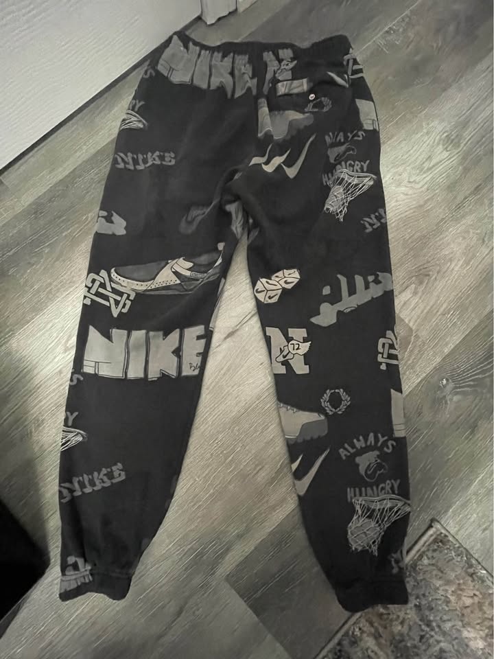 Nike cuffed sweats - photo 2