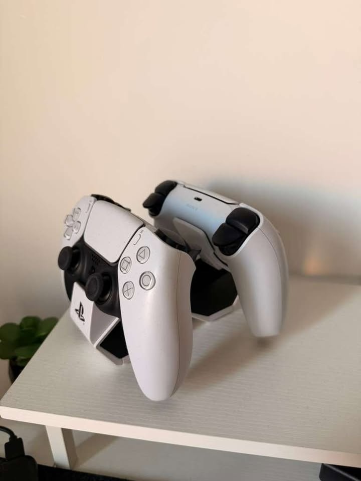 PLAY STATION 5 CONTROLLER