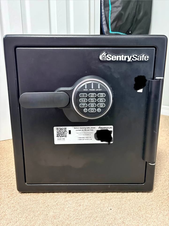 SentrySafe SFW123FTC 1.2 cu.ft. Electronic Fire Safe