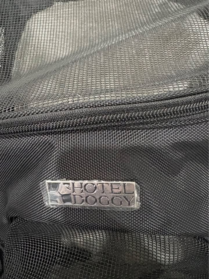 Hotel Doggy on the Go 16" Backpack for Small Pets - photo 2