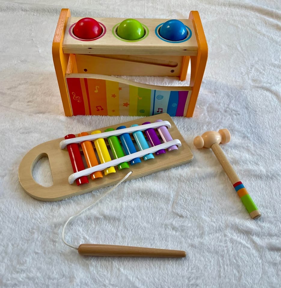 Hape Pound & Tap Bench with Slide Out Xylophone