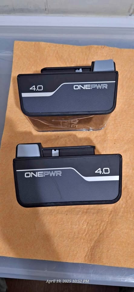 2 Hoover One PWR 4Ah Batteries