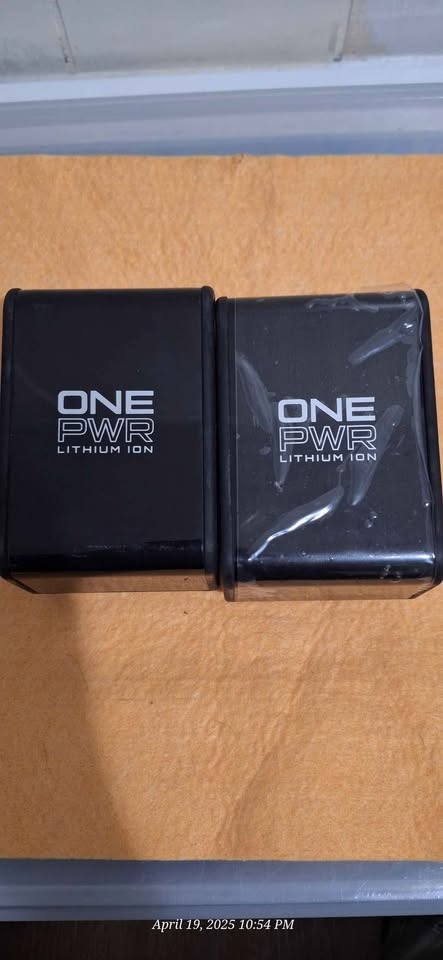 2 Hoover One PWR 4Ah Batteries - photo 2