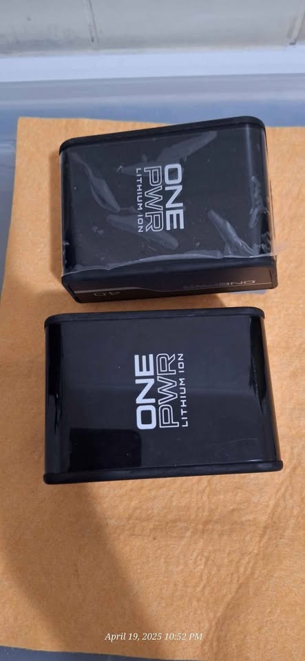 2 Hoover One PWR 4Ah Batteries - photo 3
