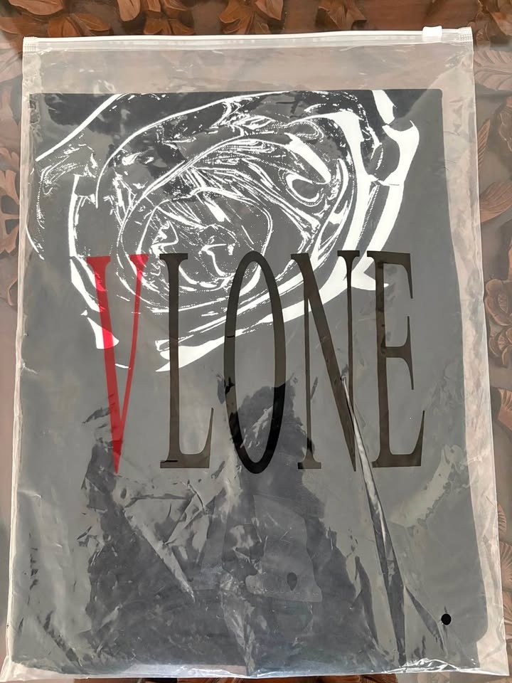 OFFERS VLONE TEE