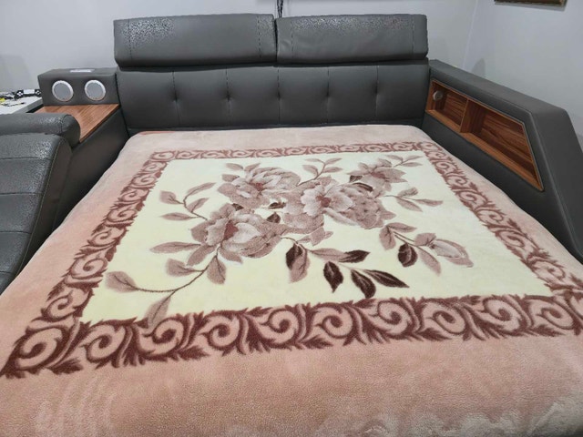 Studio Entertainment Bed with Mattress - photo 3