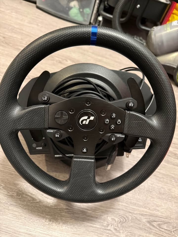Thrustmaster T300RS With TH8A Shifter - photo 2