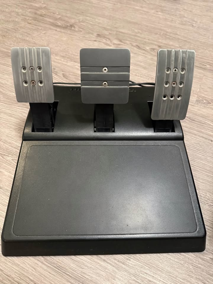 Thrustmaster T300RS With TH8A Shifter - photo 4
