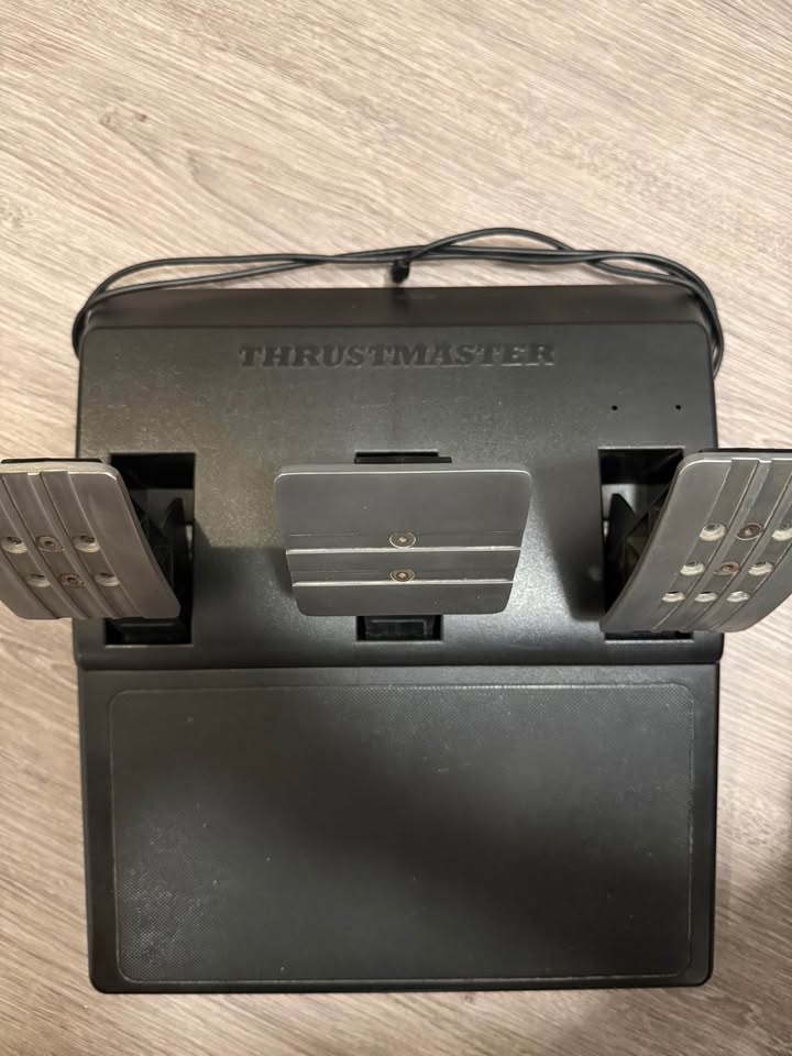 Thrustmaster T300RS With TH8A Shifter - photo 5